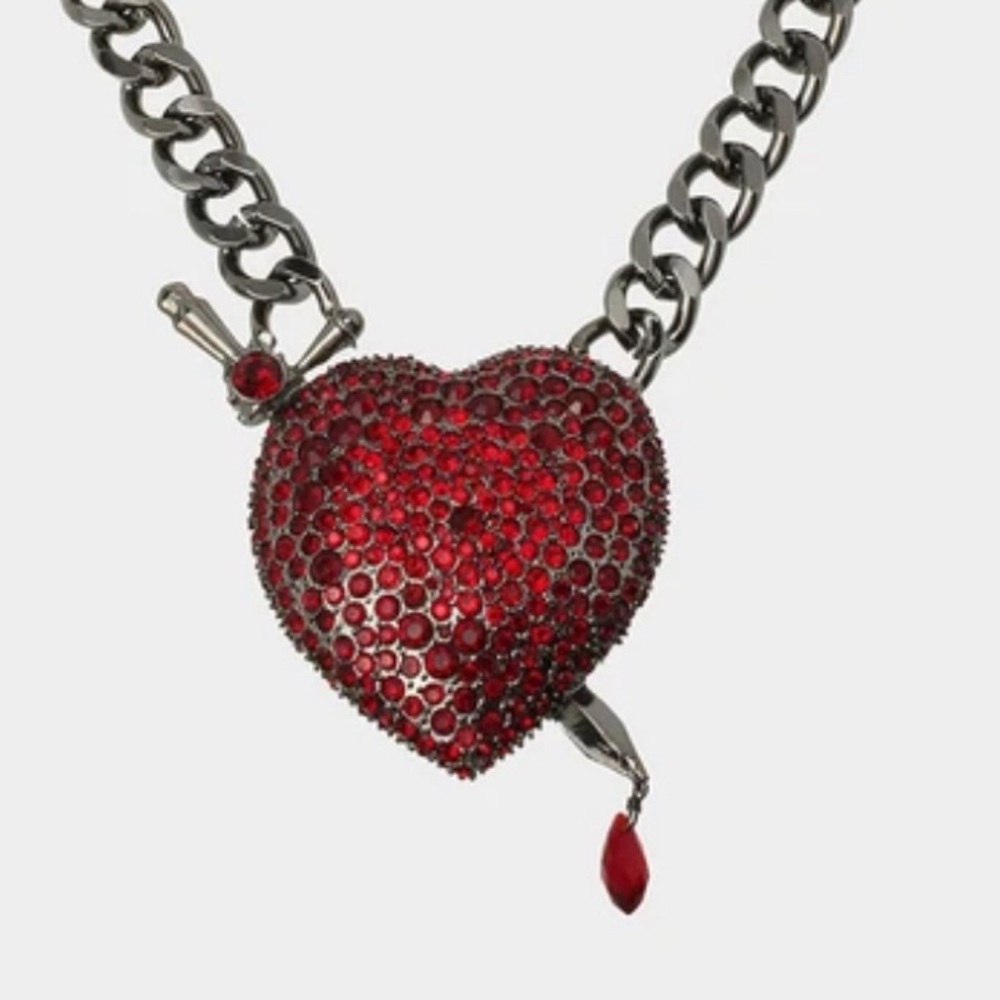 Betsey Johnson NWT GLAMPIRE HEART DAGGER PENDANT RED